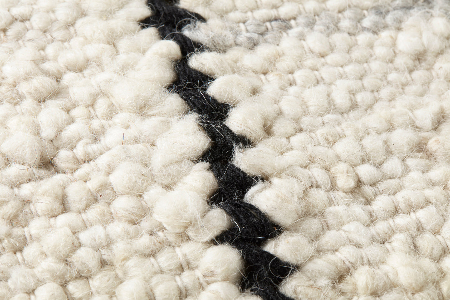 Amber Lewis Carla Pal0030 Ivory / Black Pillow